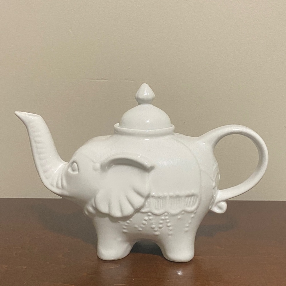 Elegant White Elephant Ceramic Teapot